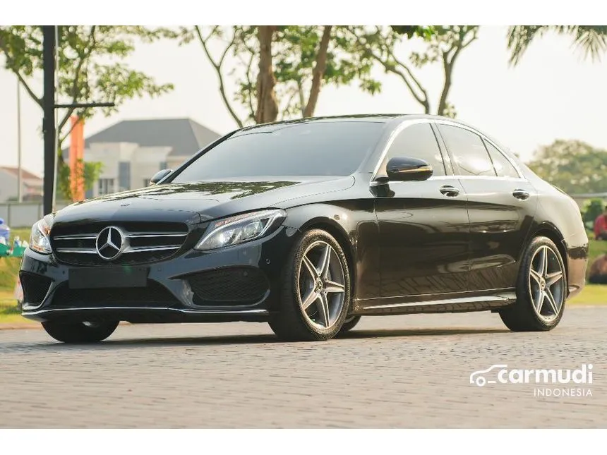 2018 Mercedes-Benz C300 AMG Line Sedan