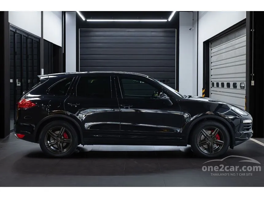 2012 Porsche CAYENNE SUV