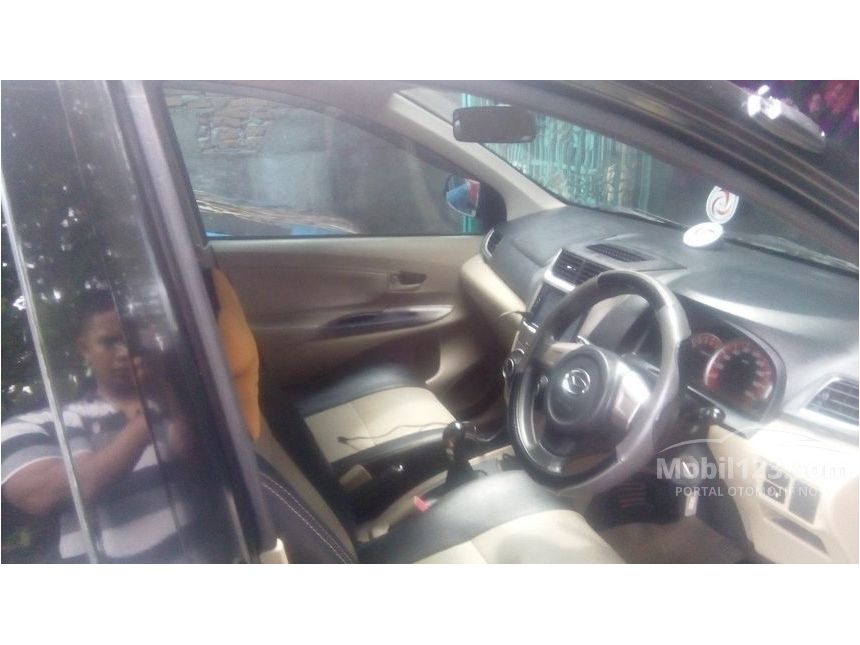 2013 Daihatsu Xenia R STD MPV