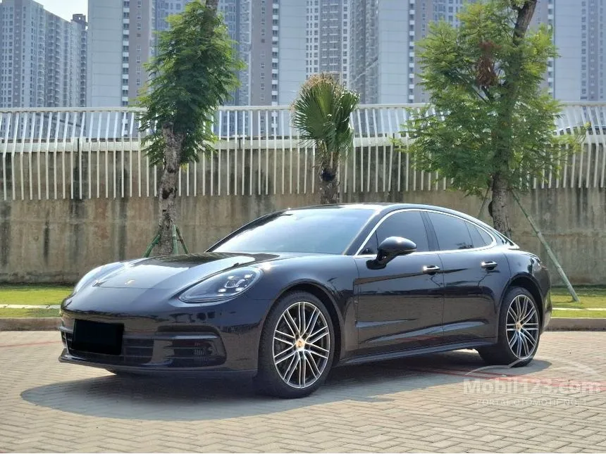 2017 Porsche Panamera 4S Hatchback
