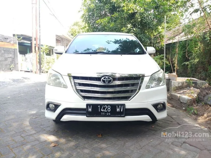 Jual Mobil Toyota Kijang Innova 2013 V 2.0 di Jawa Timur Automatic MPV Putih Rp 183.000.000