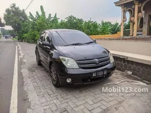 2004 Toyota IST 1.5 Hatchback