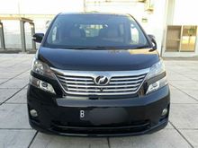 2011 Toyota Vellfire 2.4 V Premium Sound Terawat dan pakaian Pribadi