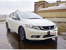 Honda Civic 1.8 Tahun 2014 / 2015 Automatic Putih Orchid Mutiara - 1