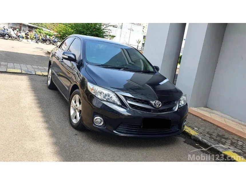 2012 Toyota Corolla Altis V Sedan