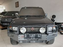 1995 Mitsubishi Pajero 3.0 V6 4x4 MT Istimewa Terawat Dijual di Malang