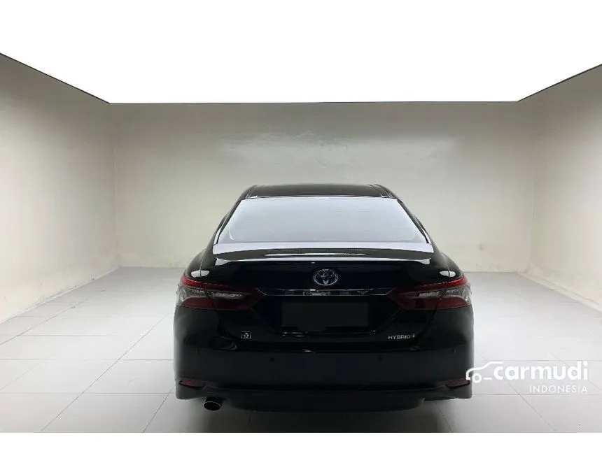 2021 Toyota Camry Hybrid Sedan