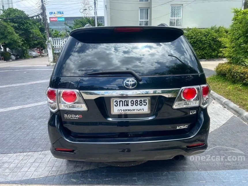 2012 Toyota FORTUNER V SUV