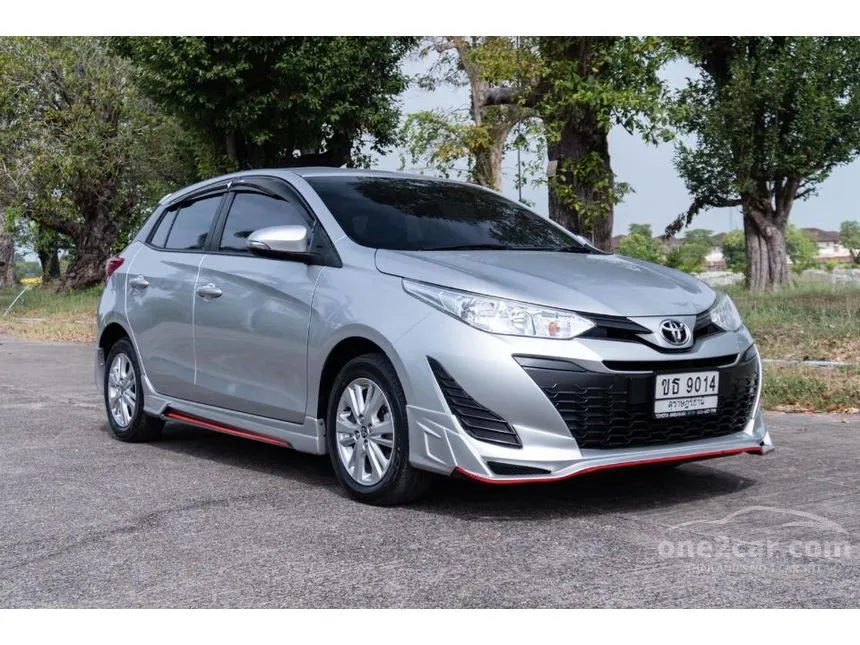 2019 Toyota YARIS E Hatchback