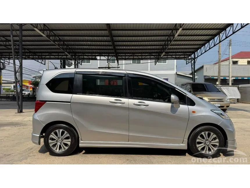 2013 Honda FREED EL Wagon