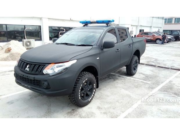 Mitsubishi Strada Triton 2 5 Manual Mobil  Bekas Baru 