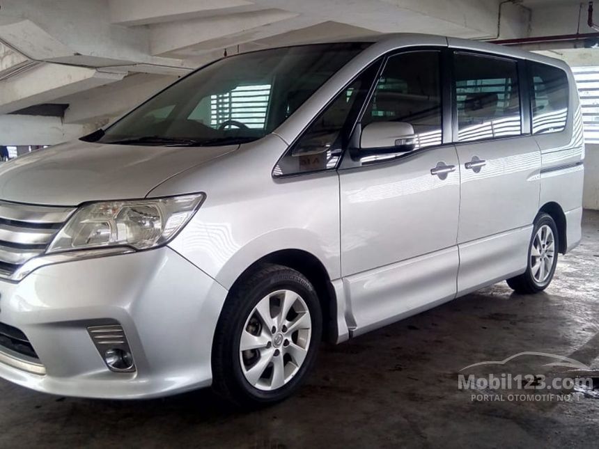 Nissan serena 2014