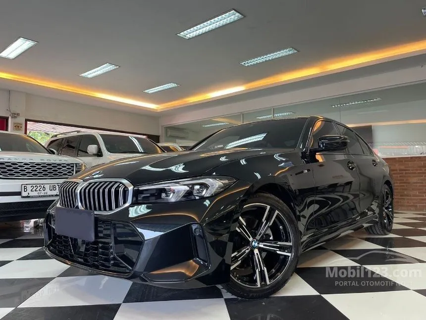Jual Mobil BMW 320i 2023 M Sport 2.0 di DKI Jakarta Automatic Sedan Hitam Rp 840.000.000