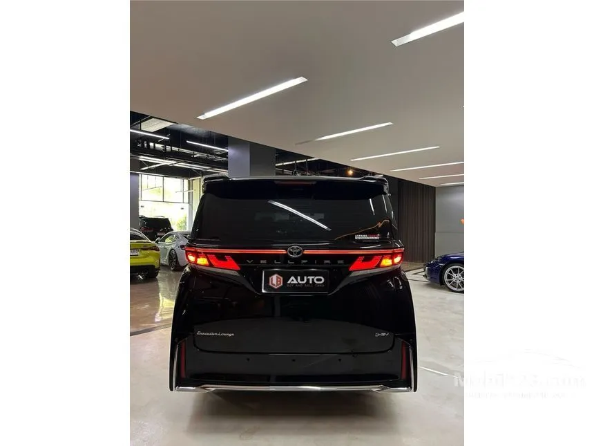2024 Toyota Vellfire HEV VIP (Premium Color) MPV