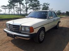 1983 Mercedes-Benz 280E 2.7 W123 2.8 Sedan