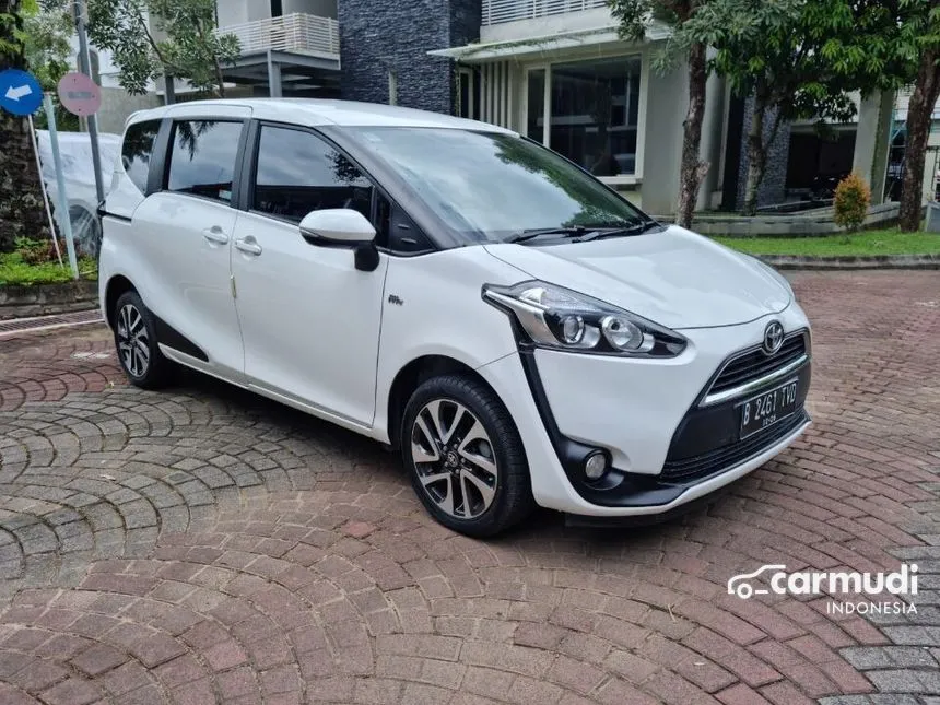 Jual Mobil Toyota Sienta 2016 V 1.5 di Yogyakarta Automatic MPV Putih Rp 167.000.000