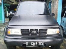 1997 Suzuki Escudo 1.6 JLX SUV, Full sticker black doff, Gahar gres perawatan service rutin, subwoofer aktif+lcd tv, lokasi bekasi, Harga nego.