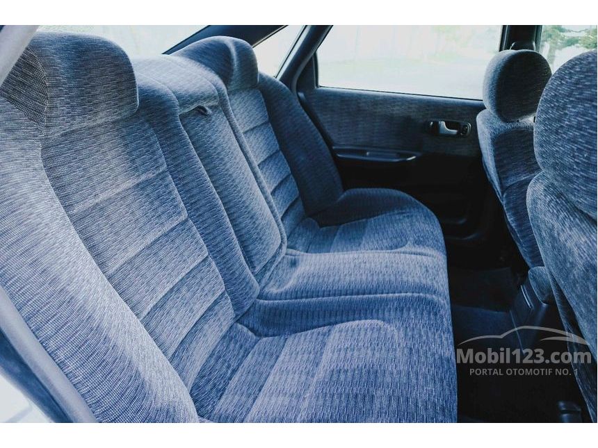 1993 Nissan Cefiro Sedan