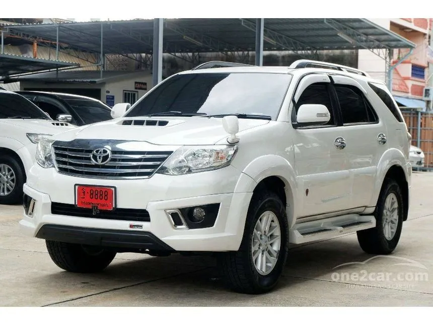 2013 Toyota FORTUNER V SUV