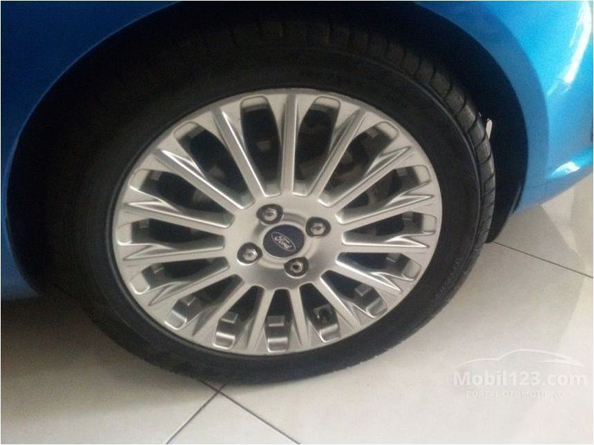 Jual Mobil Ford Fiesta 2013 Style 1.5 di Jawa Timur Manual 