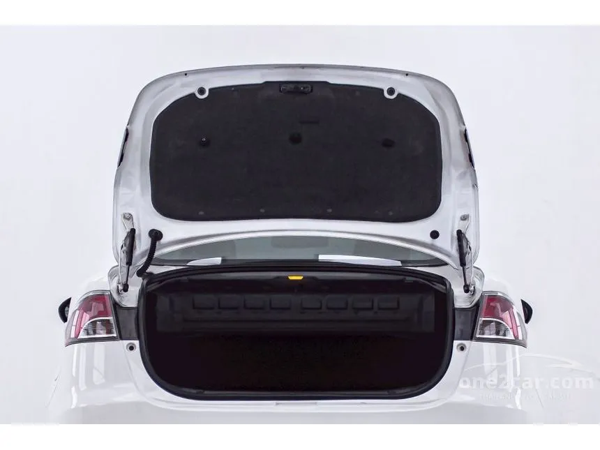 2012 Mazda 2 Elegance Groove Sedan