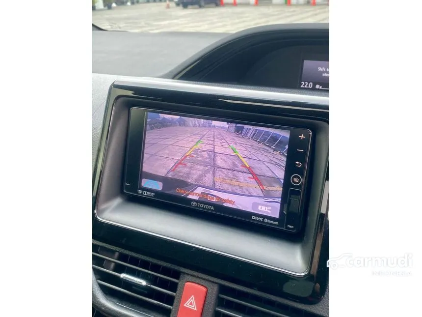 2018 Toyota Voxy MPV