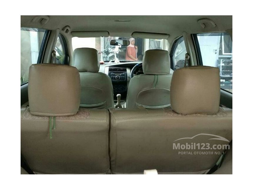 jual mobil nissan grand livina 2009 xv 15 di banten