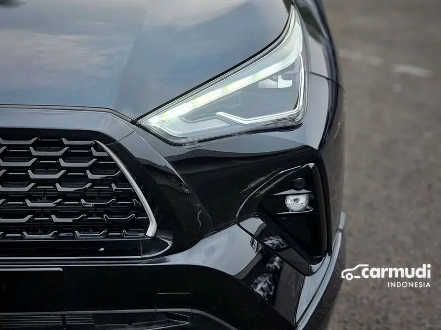 2025 Toyota Yaris Cross S HV with GR Parts Aero Pkg SUV