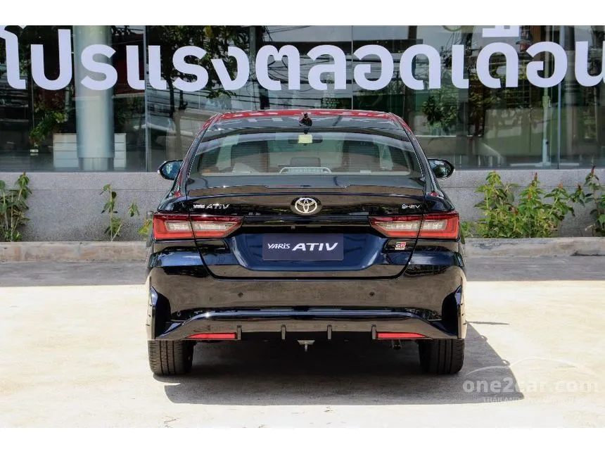 2026 Toyota Yaris Ativ HEV GR Sport Sedan