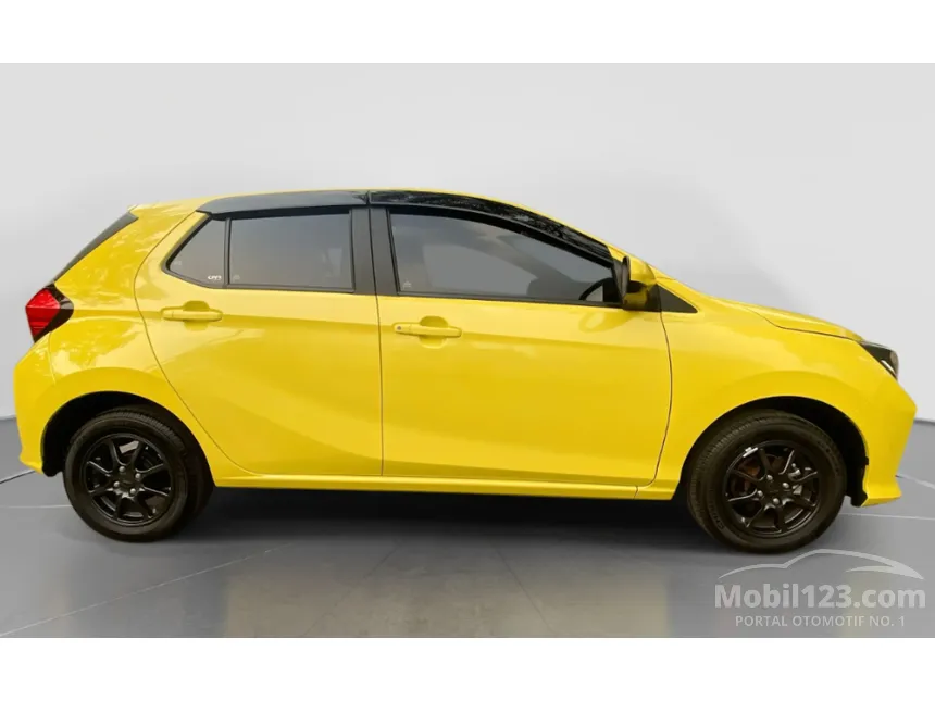 2025 Daihatsu Ayla R Hatchback