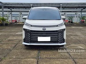 2024 Toyota Voxy 2.0 (Premium Color) MPV