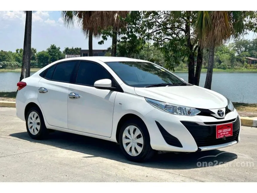 2017 Toyota Yaris Ativ J Sedan