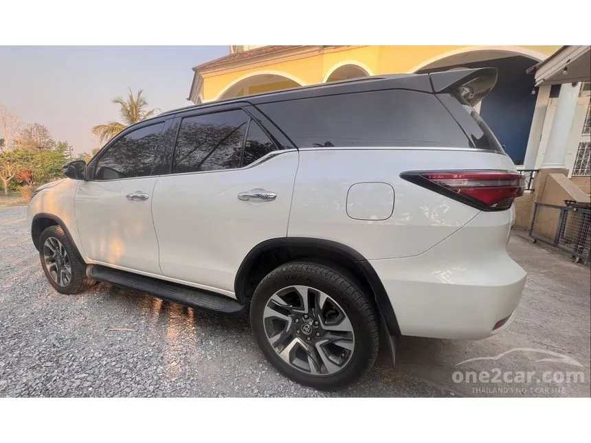 2022 Toyota FORTUNER Commander SUV