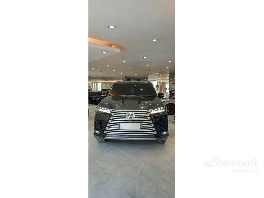 2025 Lexus LX 700h VIP SUV