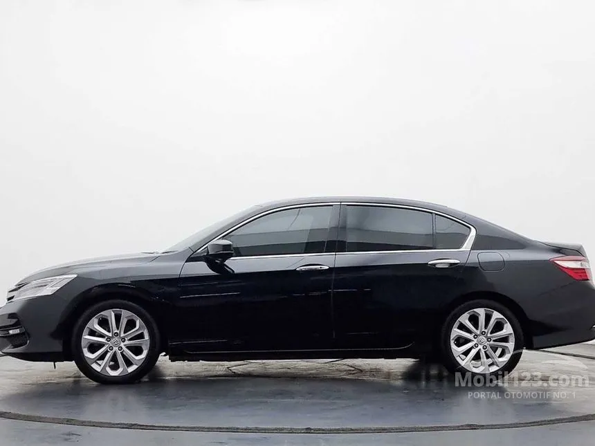 2018 Honda Accord VTi-L Sedan