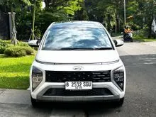 2022 Hyundai Stargazer 1.5 Prime MPV Captain Seat AT Putih - LOW KM