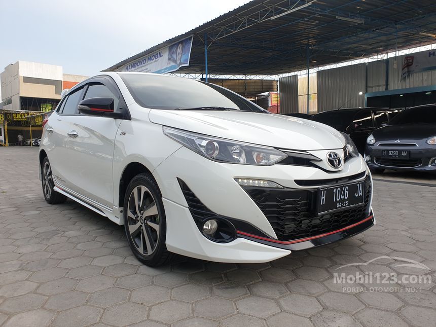 Jual Mobil Toyota Yaris 2018 Trd Sportivo 1 5 Di Jawa Tengah Automatic Hatchback Putih Rp 212 500 000 6839302 Mobil123 