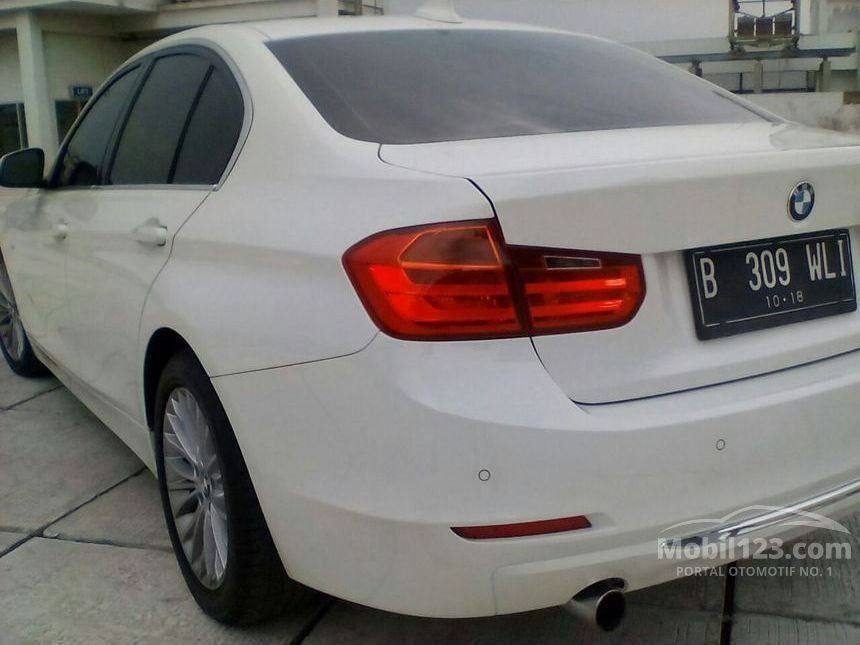 Jual Mobil  BMW  320i  2013  Luxury 2 0 di DKI Jakarta 