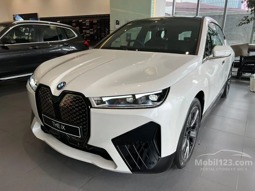 Jual Mobil BMW iX 2024 xDrive40 Sport di DKI Jakarta Automatic Wagon ...