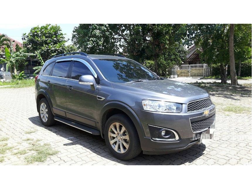 Jual Mobil Chevrolet Captiva 2014 Pearl White 2.0 di