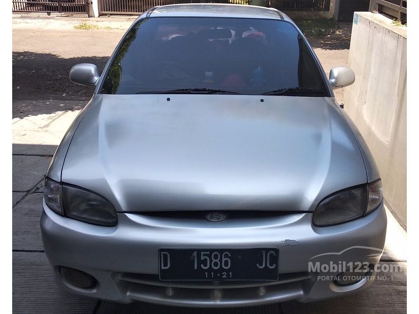 Jual Mobil  Hyundai  Accent  2006 GLS 1 5 di Jawa Barat 