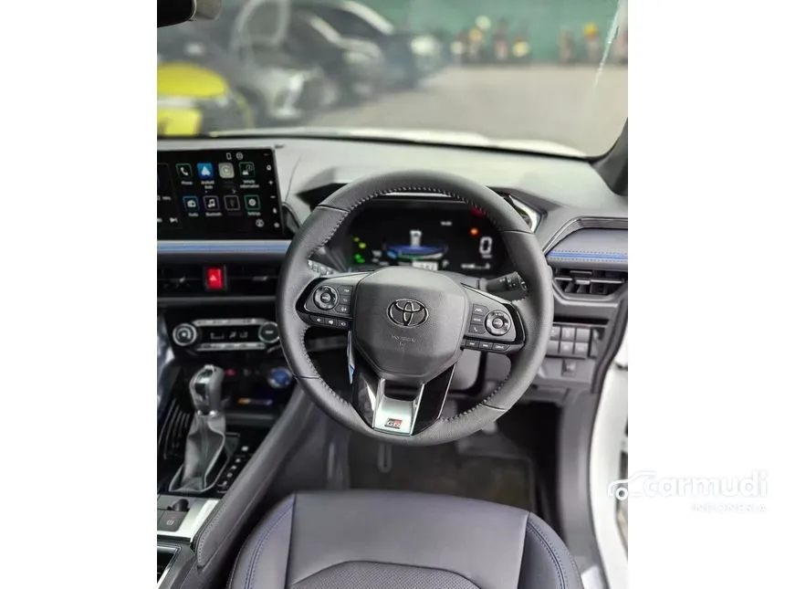 2025 Toyota Yaris Cross S HV with GR Parts Aero Pkg SUV