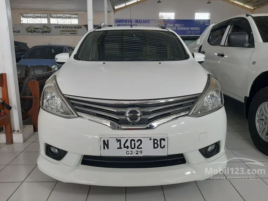 Jual Mobil Nissan Grand Livina 2014 Highway Star 1.5 di Jawa Timur Automatic MPV Putih Rp 125.000.000