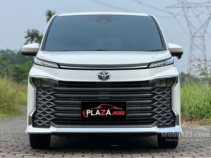Jual Mobil Toyota Voxy 2022 (Premium Color) 2.0 di DKI Jakarta ...