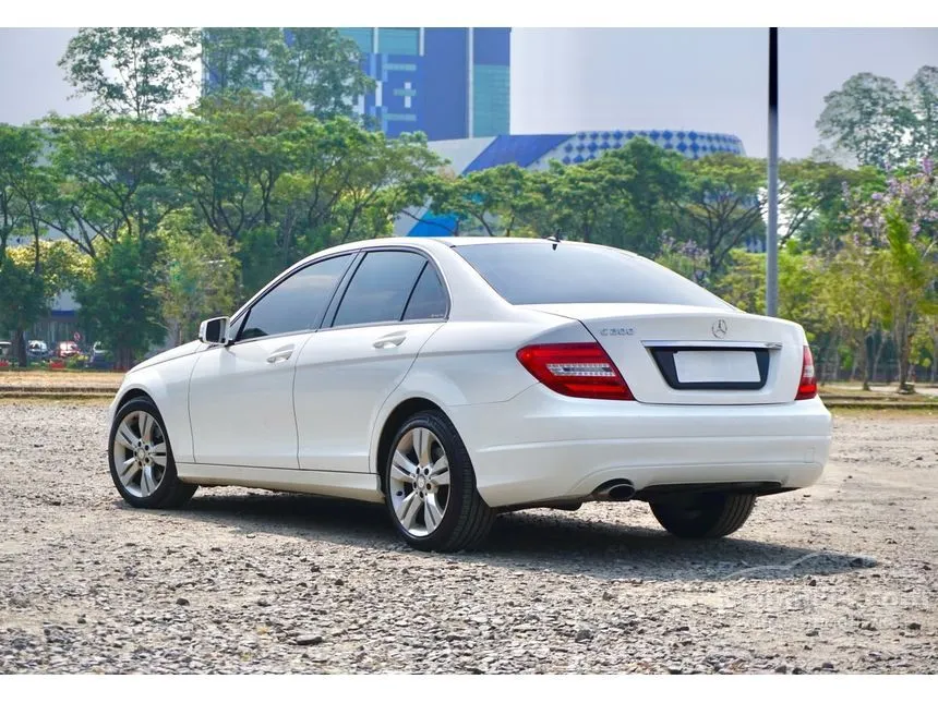 2013 Mercedes-Benz C200 Avantgarde CGI Sedan