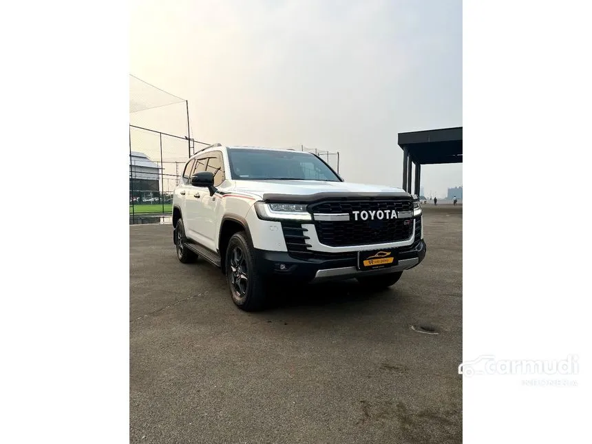 2024 Toyota Land Cruiser 300 GR-S SUV