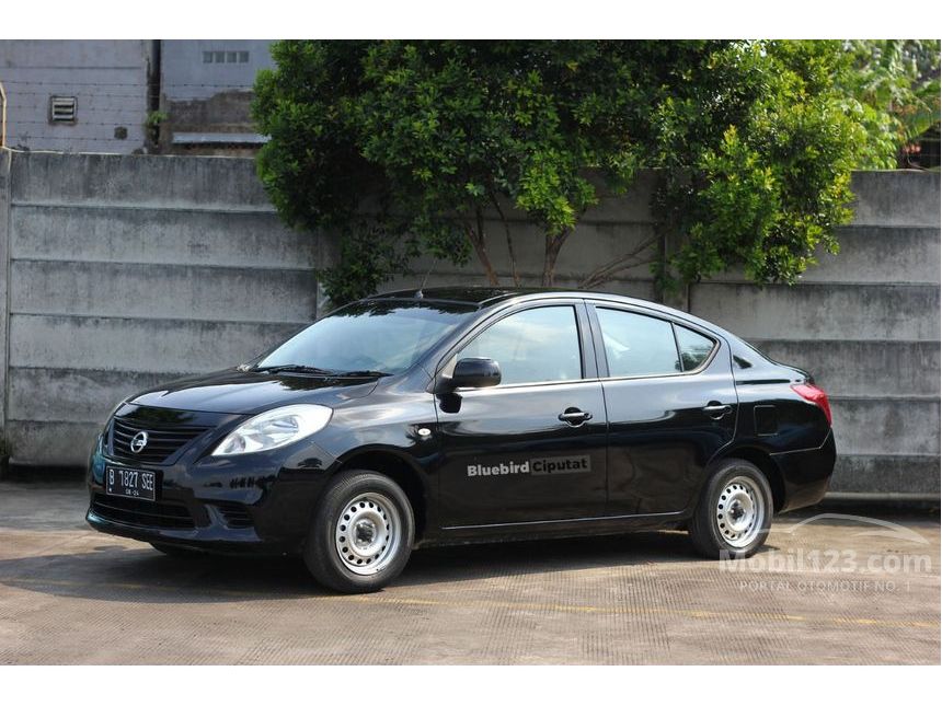 Jual Mobil  Nissan  Almera 2014 1 5 di Jawa Barat Manual 