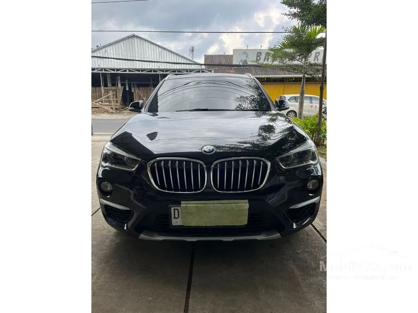 Jual Mobil BMW X1 2018 sDrive18i Dynamic 1.5 di Jawa Barat Automatic SUV Hitam Rp 447.103.157
