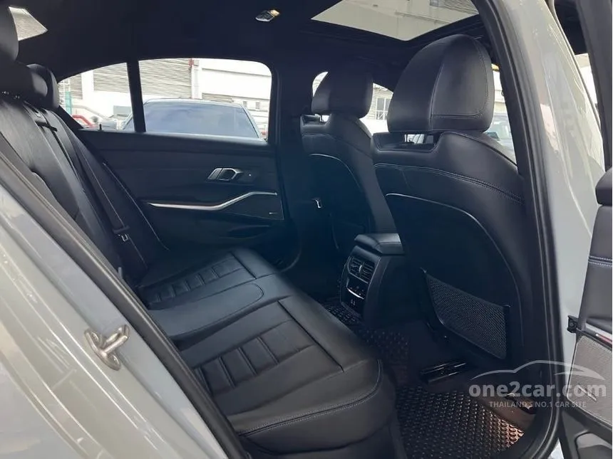 2023 BMW 330e M Sport Sedan