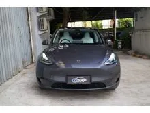 2023 Tesla Model Y 0.0 Long Range Wagon Silver on White